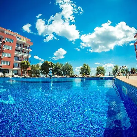 Crown Club Apartman Elenite